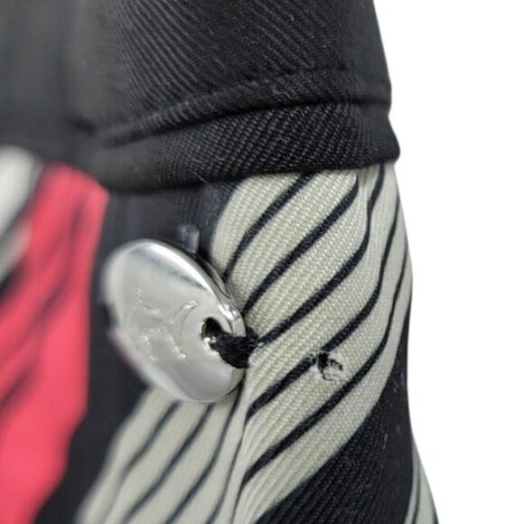 Gym Shark Athletic Asymmetrical Diagonal Striped Schoolgirl Skort Black Sz 8 - Picture 4 of 11